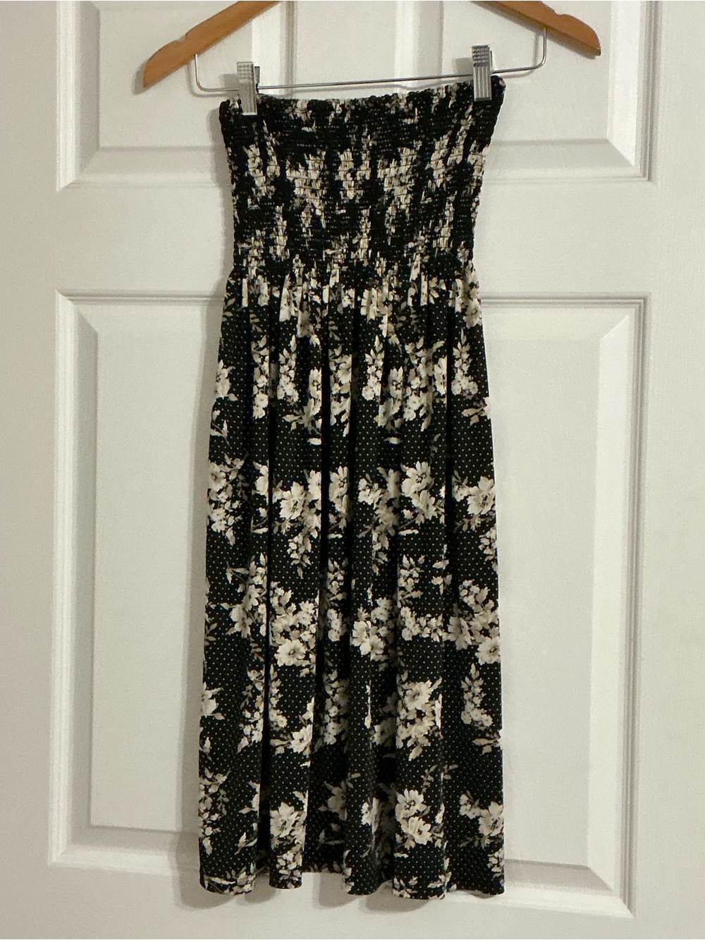 ๐3 for $20๐ Candy Couture Black Floral Smocked Strapless Dress